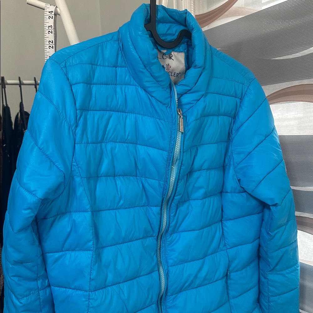 Moncler Women's Puffer Jacket in Turquoise Blue